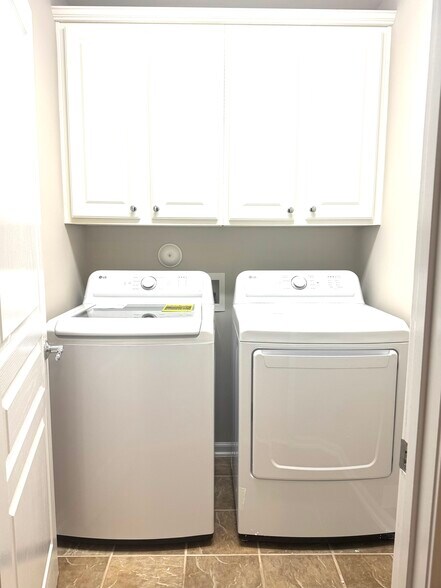 NEW washer and dryer. - 8321 Deckbar Pl