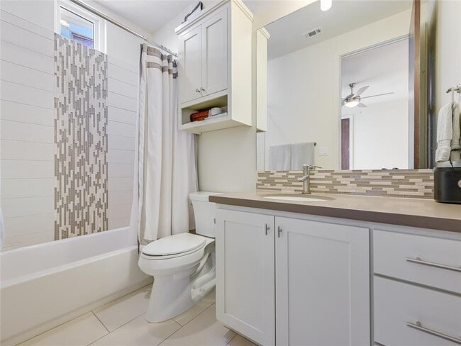 Building Photo - 6813 Valburn Dr