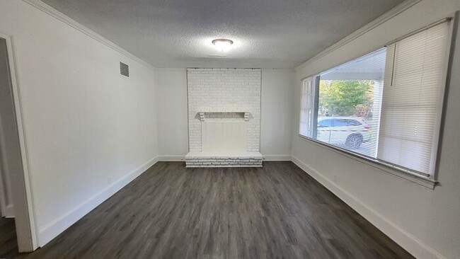 Building Photo - Remodeled Two Bedroom House Available For ...