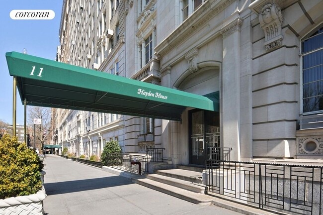 Building Photo - 11 W 81st St