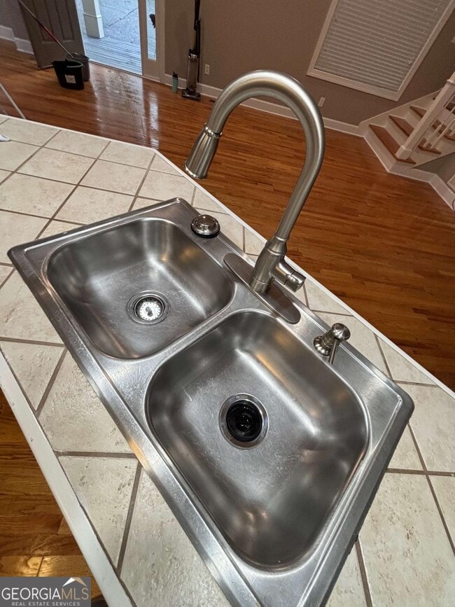 Building Photo - 2012 S Milledge Ave