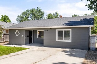 Building Photo - 2116 S Longmont Ave