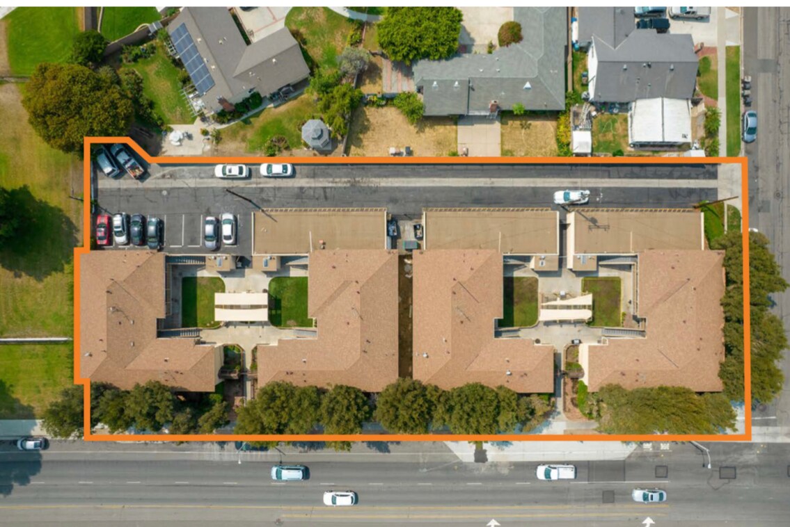 Building Photo - 7702 Chapman Ave