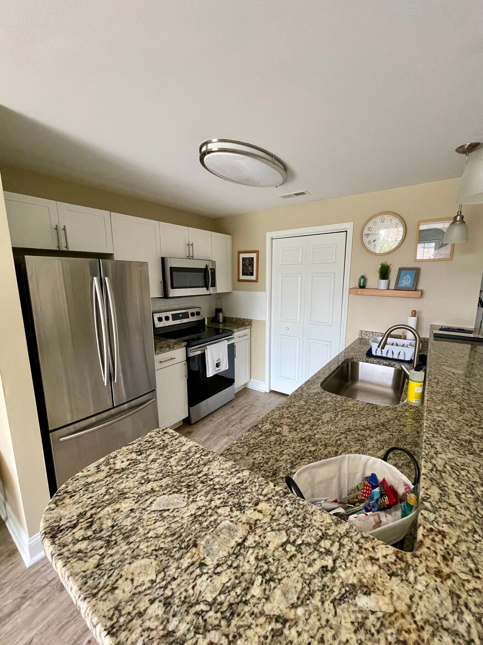 Kitchen - 10 E Washington St