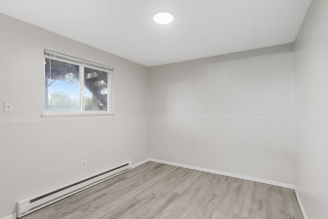 Building Photo - 7506 E Sinto Ave