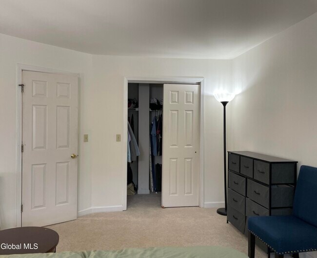 Building Photo - 7318 Vic Ct