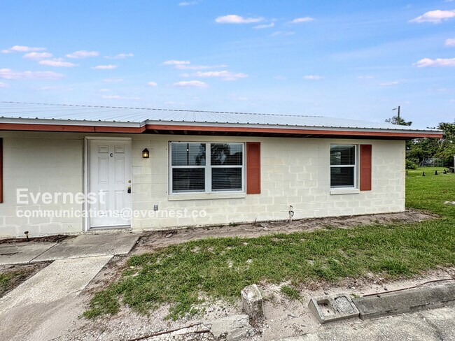 Primary Photo - 849 Ave O SW