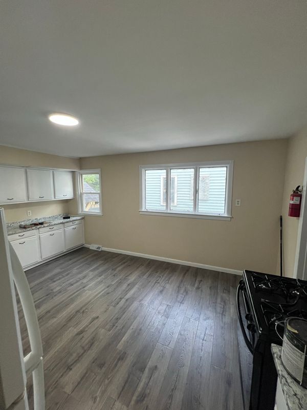 Building Photo - 808 Waverly Pl