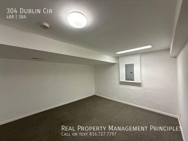 Building Photo - 304 Dublin Cir