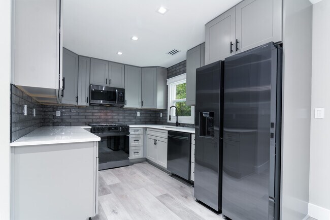 Building Photo - 109 Appleton Blvd