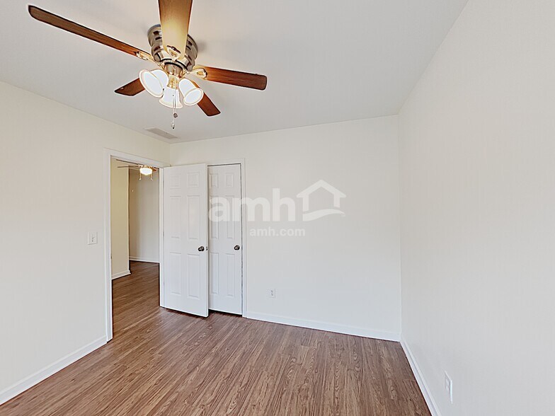 Building Photo - 34 Kodiak Ct