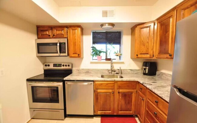 Building Photo - 3204 Spartan Rd