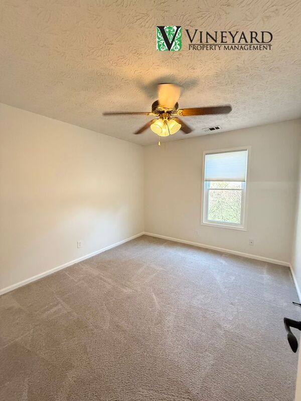 Building Photo - 1907 Grant Ln