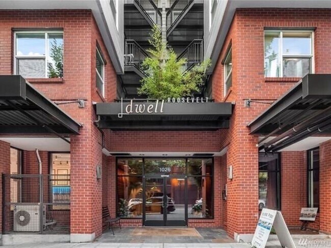 Primary Photo - Light and Bright Top floor 1bd 1bath Condo!