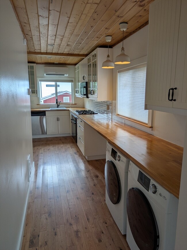 Building Photo - 4521 S Lucile St