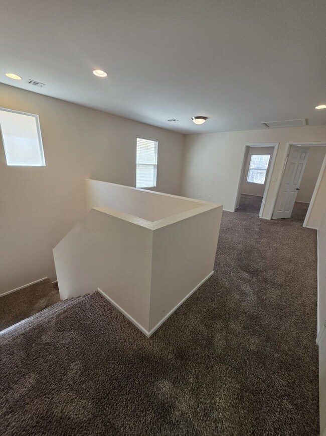 Building Photo - 9920 Turquoise Glass Ct