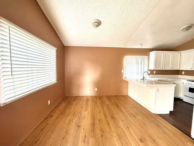 Building Photo - 3 Bedroom, 2 Bath Home in Moreno Valley for $2,850.00