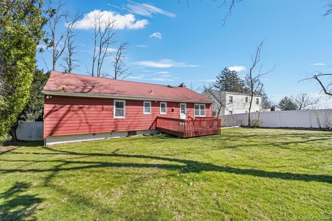 Building Photo - 846 Hartsdale Rd