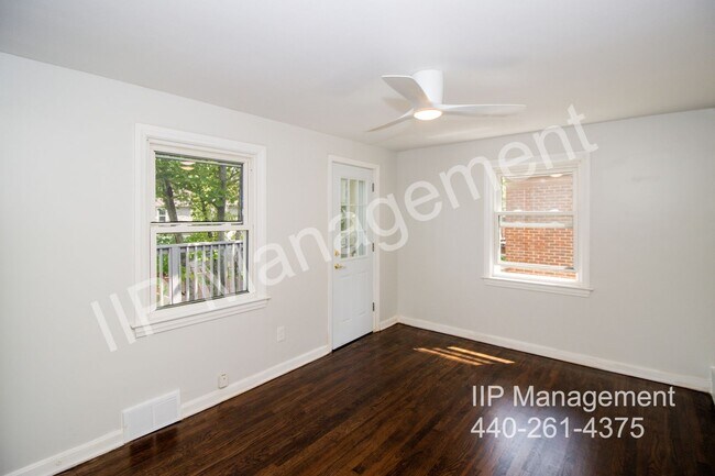 Building Photo - 3549 Grosvenor Rd