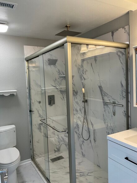 Master shower - 22947 San Vicente Rd