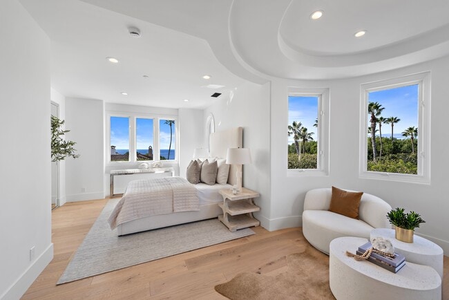 Building Photo - 84 Sidney Bay Dr