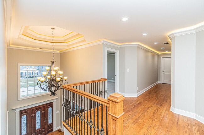 Building Photo - 361 S Elm St