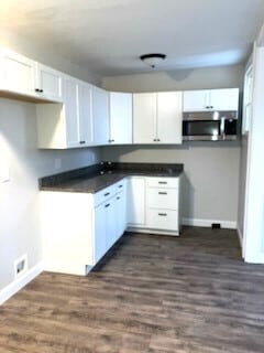 Building Photo - Beautiful House!