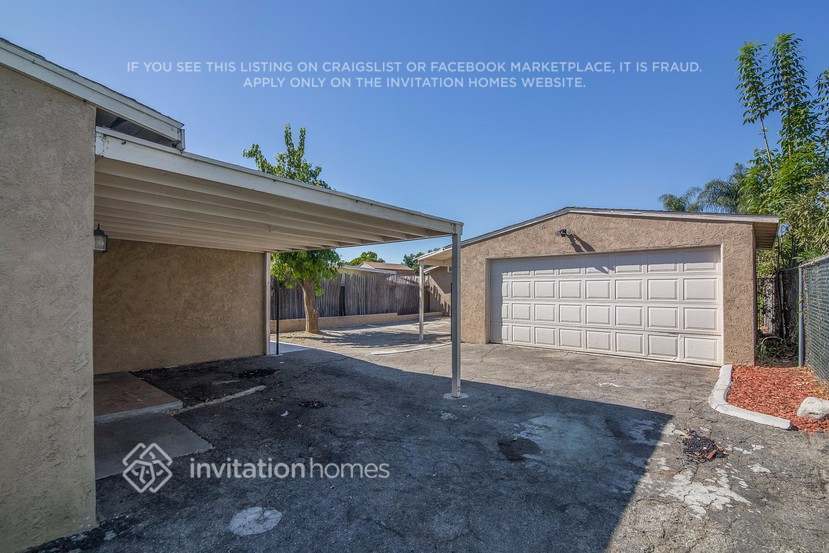 Building Photo - 2093 Goodall Ave