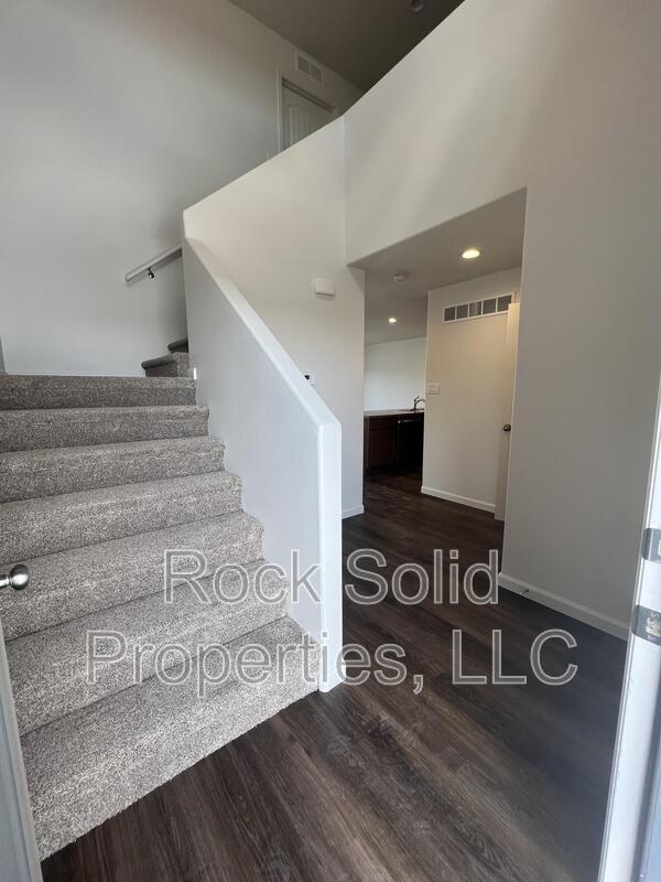 Building Photo - 1512 Danny Pl