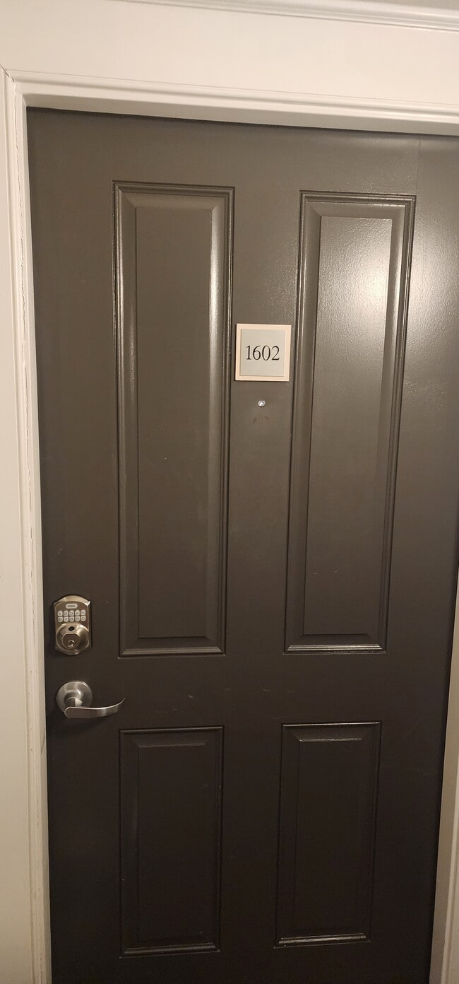 Building Photo - 414 Water St