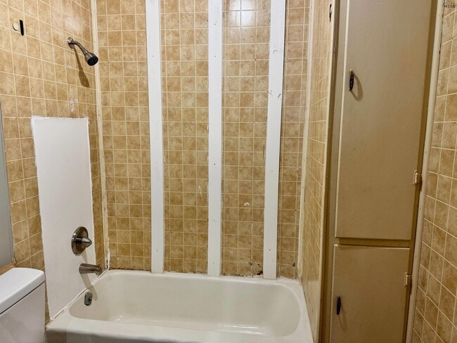 Building Photo - 3102 Cumberland Ave