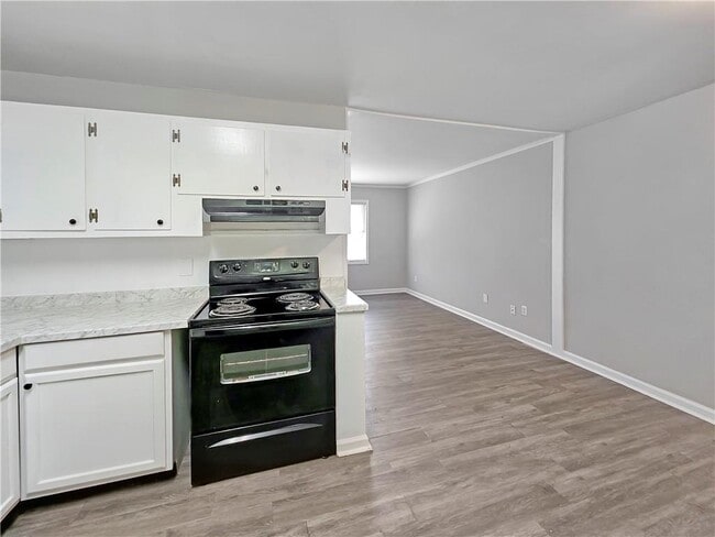 Building Photo - 8438 Stonewall Jackson Dr