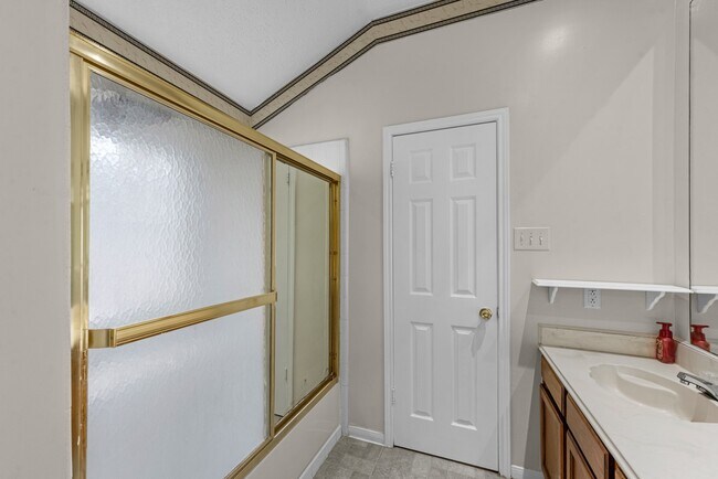 Building Photo - 19403 Bristlestar Dr