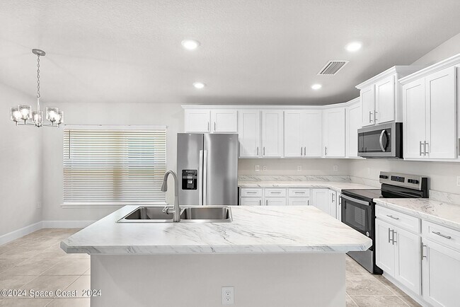 Building Photo - 1063 Grantham Ln