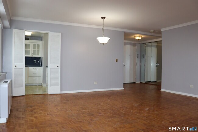 Building Photo - 31 Woodland St