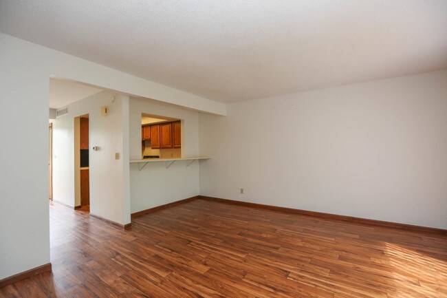 Building Photo - 439 Foxfire Dr