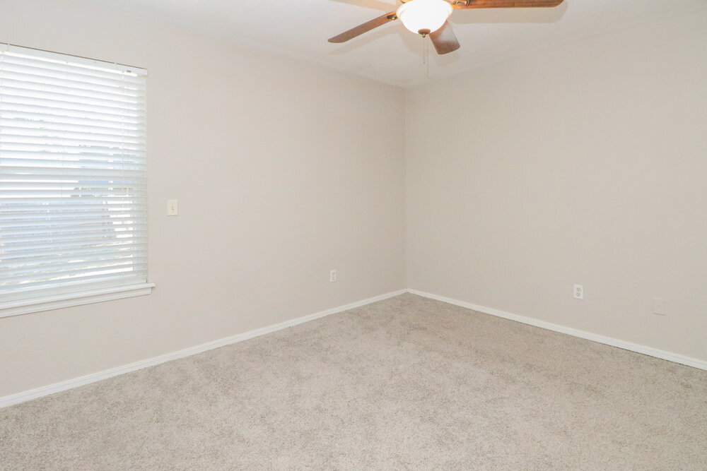 Building Photo - 2006 Twisted Oak Cir