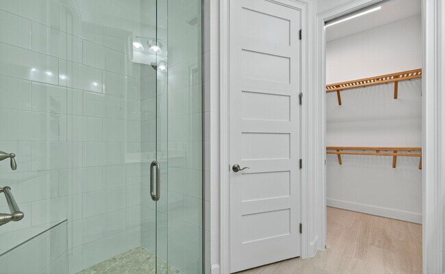 Building Photo - 8877 Yucatan Ct