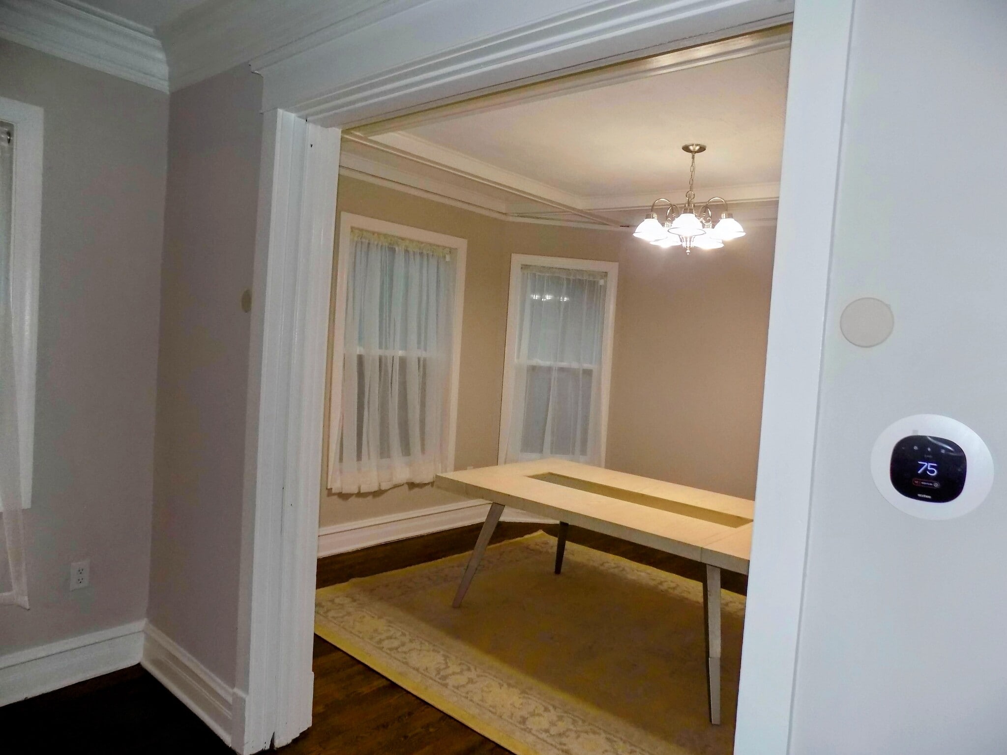 Building Photo - 434 N Pine Ave