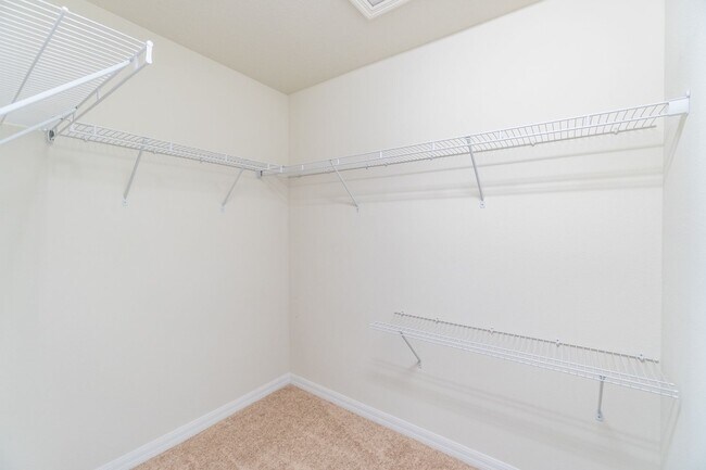 Building Photo - Beautiful Energy Efficient 3/2.5 Townhome ...