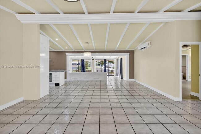 Building Photo - 2606 Gulfstream Ln