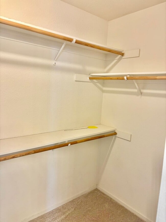 Building Photo - Great Neighborhood- Large 5 bed 3 bath home in San Marcos area in Pittsburg!