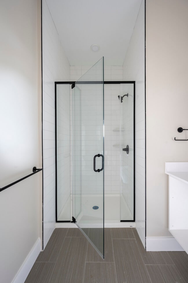 Building Photo - 340 Bremen St