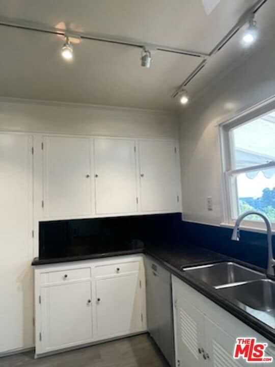 Building Photo - 8967 St Ives Dr