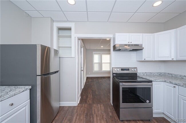 Building Photo - 2148 Main St