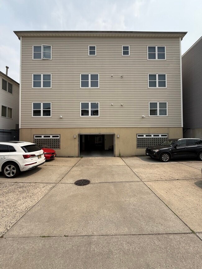 Building Photo - 101-103 Polk St #2, Newark, NJ 07105