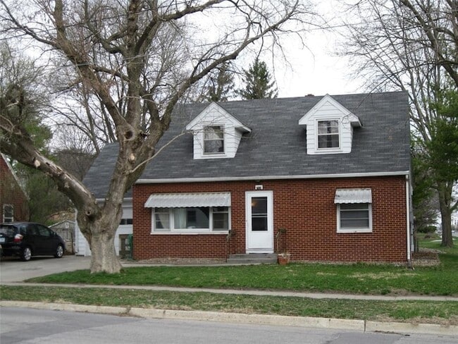 Primary Photo - 703 16th St