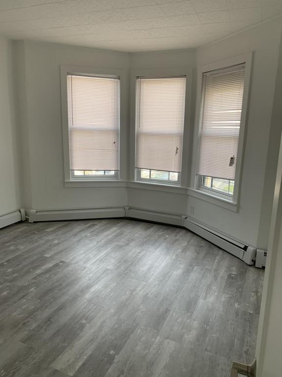 Building Photo - 20 Porach St