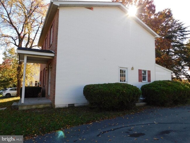 Building Photo - 106 Astoria Ct