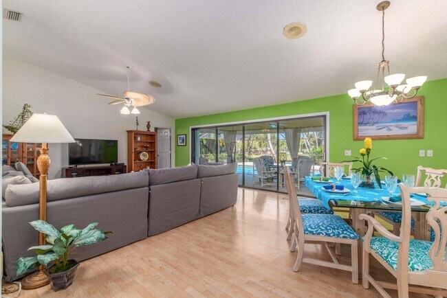 Building Photo - 2341 NW Bay Colony Ct
